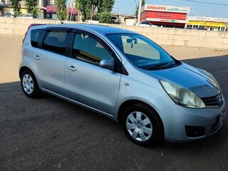 2011 Nissan Note I Рестайлинг, серебристый, 650000 рублей, вид 3