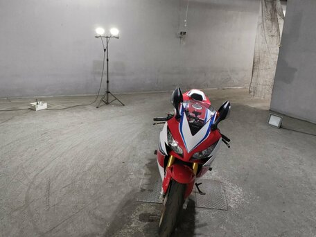 2014 Honda CBR 1000 RR/RA Fireblade, белый, 1080000 рублей, вид 4