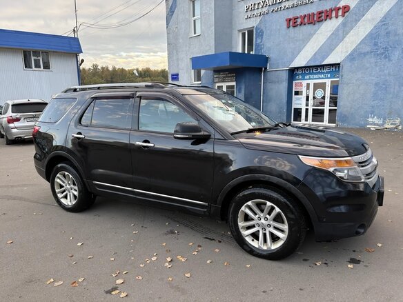 2013 Ford Explorer V, чёрный, 1350000 рублей - вид 4