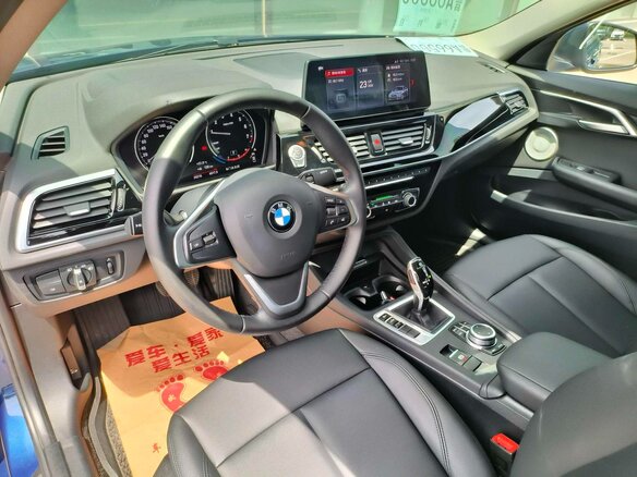 2022 BMW 1 серии 120i III (F52) Рестайлинг, синий, 1520000 рублей - вид 5