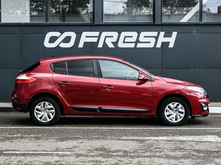 2013 Renault Megane III Рестайлинг, красный, 734000 рублей, вид 5