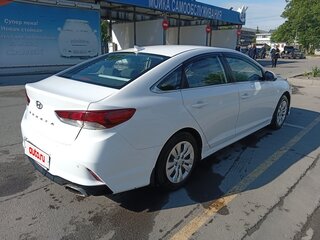 2019 Hyundai Sonata VII (LF) Рестайлинг, белый, 1500000 рублей, вид 5