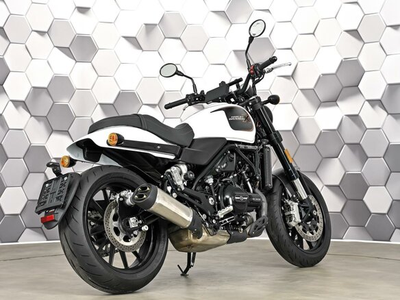 2023 Harley-Davidson X500, серебристый, 549000 рублей - вид 6