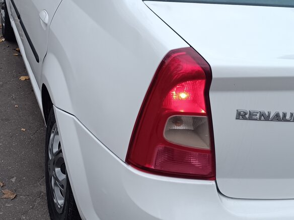 2013 Renault Logan I Рестайлинг, белый, 360000 рублей - вид 7