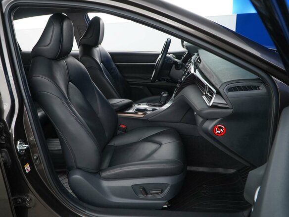 2018 Toyota Camry VIII (XV70), коричневый - вид 7