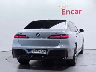 2026 BMW 7 серии 740 xDrive VII (G70) Рестайлинг, голубой, 16770000 рублей, вид 4