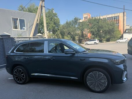 2026 Geely Monjaro (Xingyue L) I Рестайлинг 2 (China Market), серый, 4180000 рублей, вид 2