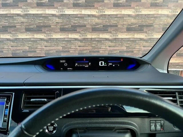 2017 Honda Stepwgn Spada V, белый, 1920000 рублей - вид 13
