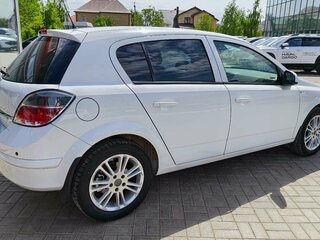 2012 Opel Astra H Рестайлинг, белый, 619900 рублей, вид 5