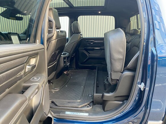 2022 Ram 1500 Crew Cab V, синий, 7400000 рублей - вид 31