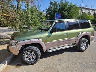 1998 Nissan Patrol V (Y61), зелёный, 1450000 рублей, вид 3
