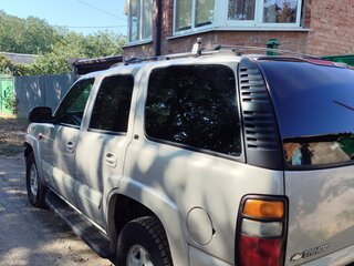 2004 Chevrolet Tahoe II, серебристый, 960000 рублей, вид 3