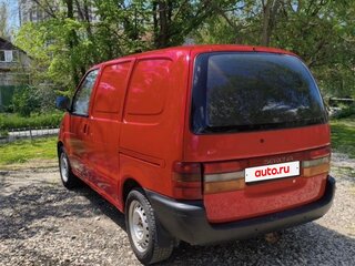 1999 Nissan Vanette Cargo III, красный, 500000 рублей, вид 2