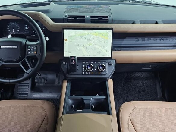 2026 Land Rover Defender 110 II, чёрный, 13825000 рублей - вид 3