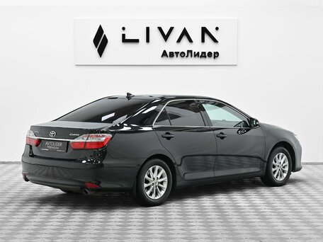 2017 Toyota Camry VII (XV50) Рестайлинг, чёрный, 2045000 рублей, вид 2