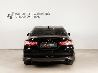 2021 Toyota Camry VIII (XV70) Рестайлинг, чёрный, 2872584 рублей, вид 4