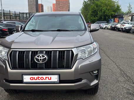 2021 Toyota Land Cruiser Prado 150 Series Рестайлинг 3, коричневый, 5200000 рублей, вид 2