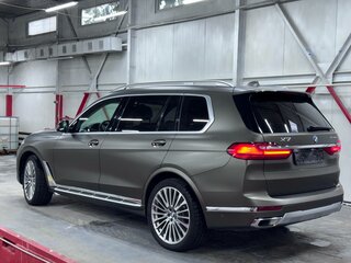 2021 BMW X7 40d I (G07), зелёный, 9800000 рублей, вид 5