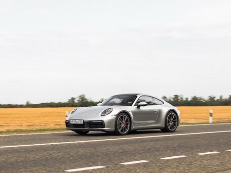 2021 Porsche 911 Carrera VIII (992), серебристый, 11590000 рублей, вид 2
