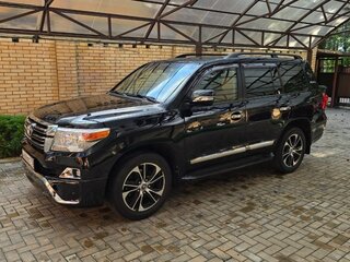 2012 Toyota Land Cruiser 200 Series Рестайлинг 1, чёрный, 4600000 рублей, вид 3