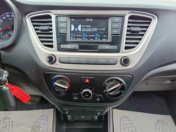 2019 Hyundai Solaris II, белый, 1364995 рублей - вид 17