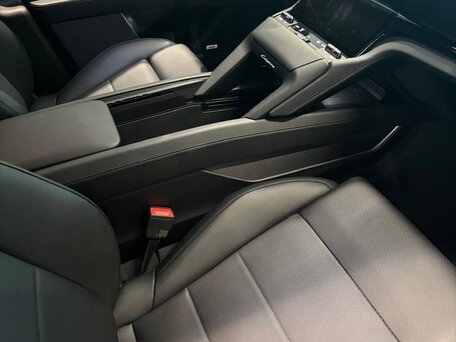 2026 Porsche Cayenne Electric IV, чёрный, 18490000 рублей, вид 4