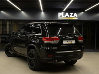2013 Jeep Grand Cherokee IV (WK2) Рестайлинг, чёрный, 2100000 рублей, вид 3