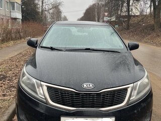 2011 Kia Rio III, чёрный, 800000 рублей, вид 3