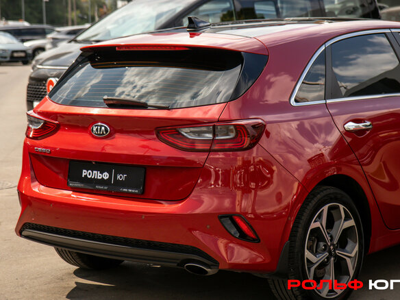 2018 Kia Ceed III, красный - вид 16