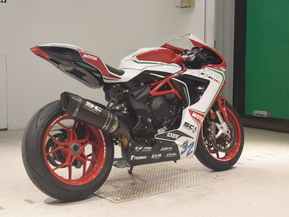 2018 MV Agusta F3 800, красный, 900000 рублей - вид 4