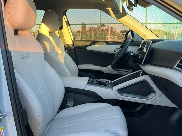 2024 BYD Yuan Up 45.12 kWh, серебристый, 1850000 рублей - вид 17
