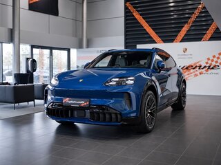 2026 Porsche Cayenne S Electric IV, синий, 34480000 рублей, вид 2