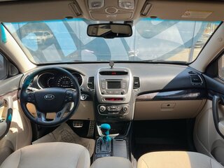 2013 Kia Sorento II Рестайлинг, чёрный, 1665000 рублей, вид 2
