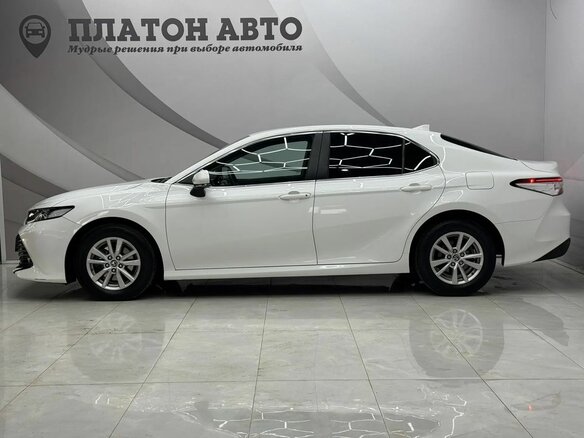 2020 Toyota Camry VIII (XV70), белый, 2495000 рублей - вид 8