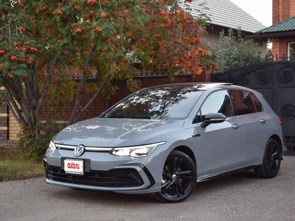 2022 Volkswagen Golf VIII, серый, 2730000 рублей