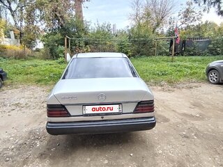 1988 Mercedes-Benz W124 260, серый, 150000 рублей, вид 1