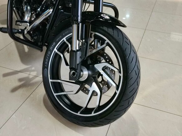 2018 Harley-Davidson Sport Glide, чёрный - вид 4