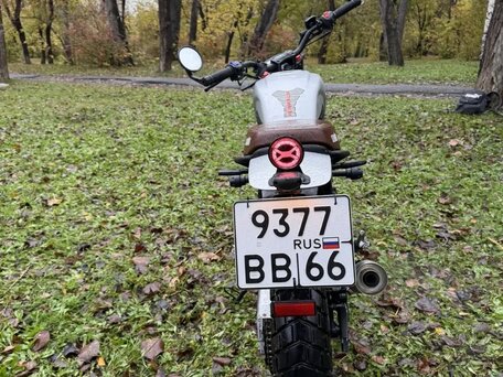 2025 Fuego Scrambler 250, серебристый, 180000 рублей, вид 4