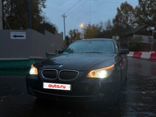 2008 BMW 5 серии 520i V (E60/E61) Рестайлинг, чёрный, 900000 рублей, вид 3