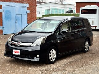 2013 Toyota ISis I Рестайлинг, чёрный, 1500000 рублей, вид 1
