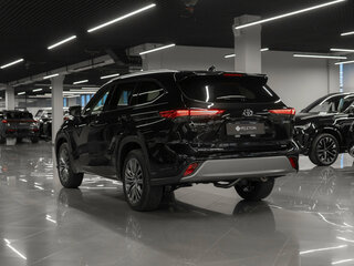 2026 Toyota Highlander IV (XU70), чёрный, 5450000 рублей, вид 4