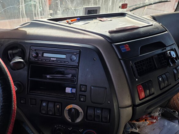 2012 DAF XF 105, оранжевый, 1990000 рублей - вид 11