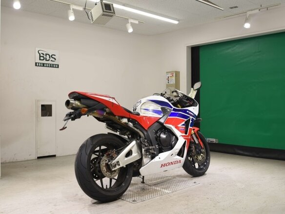 2013 Honda CBR 600RR, белый, 780000 рублей - вид 17
