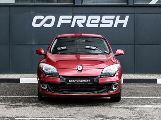 2013 Renault Megane III Рестайлинг, красный, 734000 рублей, вид 3