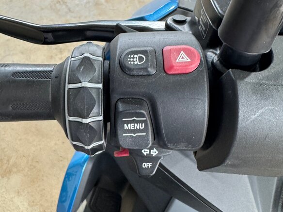 2019 BMW C 400 X, синий, 700000 рублей - вид 8