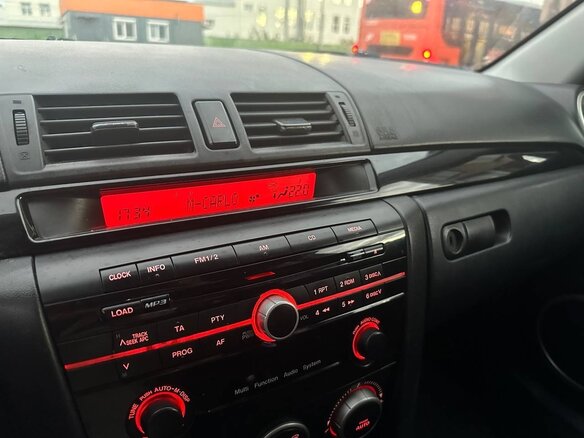 2003 Mazda 3 I (BK), красный, 330000 рублей - вид 13