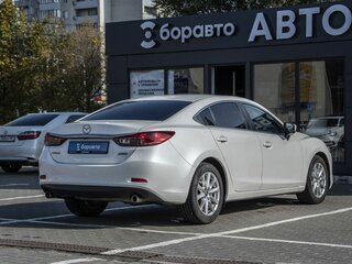 2018 Mazda 6 III (GJ) Рестайлинг, белый, 2039000 рублей, вид 4