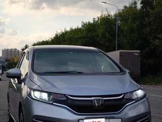 2018 Honda Fit III Рестайлинг, серый, 1350000 рублей, вид 2