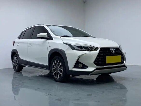 2022 Toyota Yaris L XP150 Рестайлинг, белый, 948000 рублей