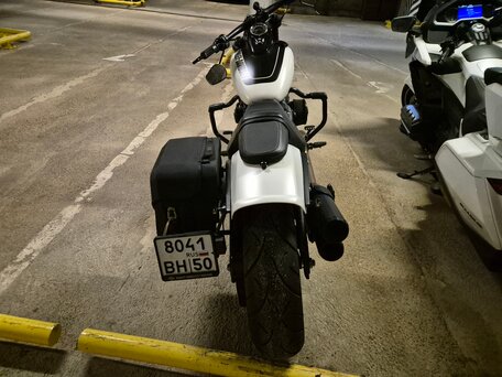 2017 Harley-Davidson Fat Bob, белый, 1600000 рублей, вид 4
